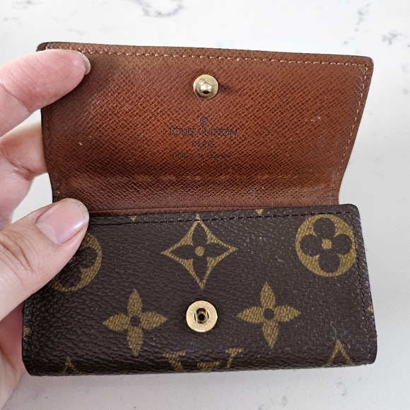 Louis Vuitton Monogram 4 Key Case Holder - Picture 3 of 10